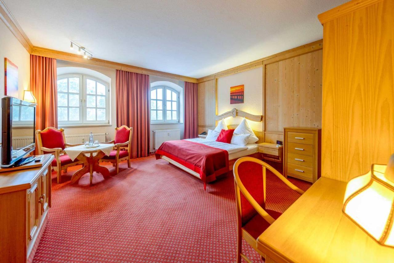 Hotel Landhaus Steinfeld Greetsiel Kültér fotó