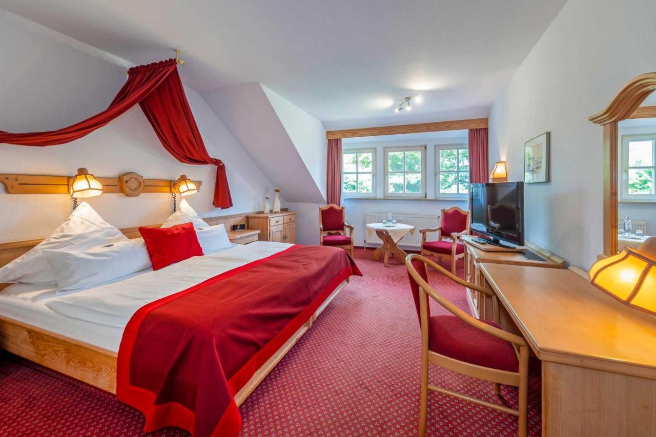 Hotel Landhaus Steinfeld Greetsiel Kültér fotó