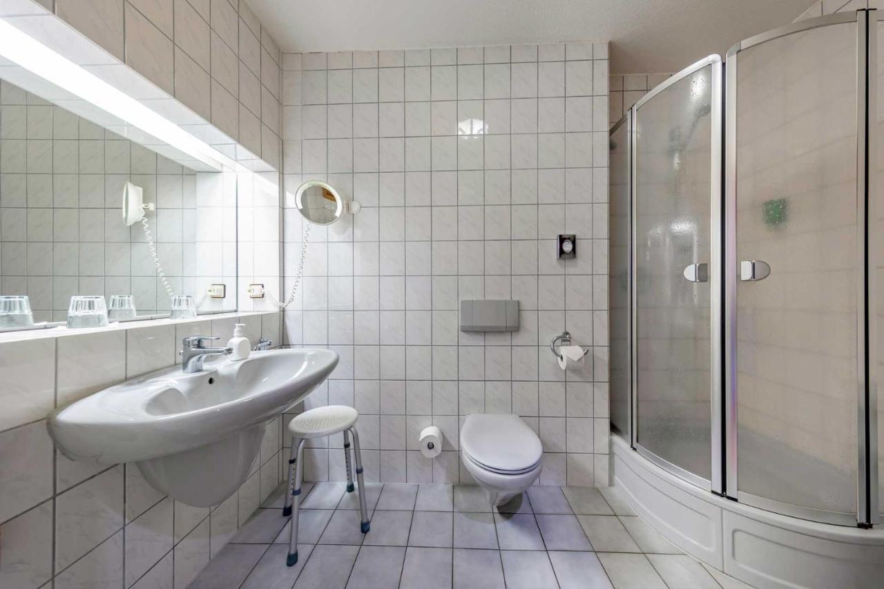 Hotel Landhaus Steinfeld Greetsiel Kültér fotó